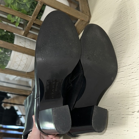 Tahari FELIX Black Knee High Block Heeled Boots Size 8M WIDE CALF - Picture 6 of 6